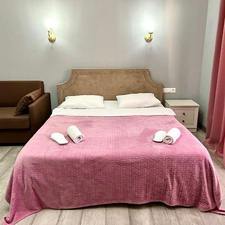 Hotel In Sukhum Сухум Экстерьер фото
